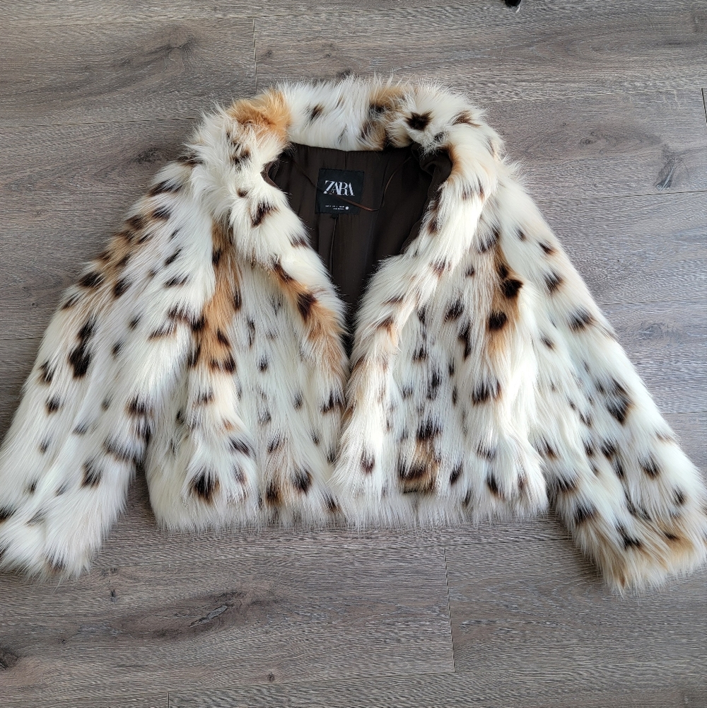 New  Zara 4360/241 snow leopard faux fur coat S